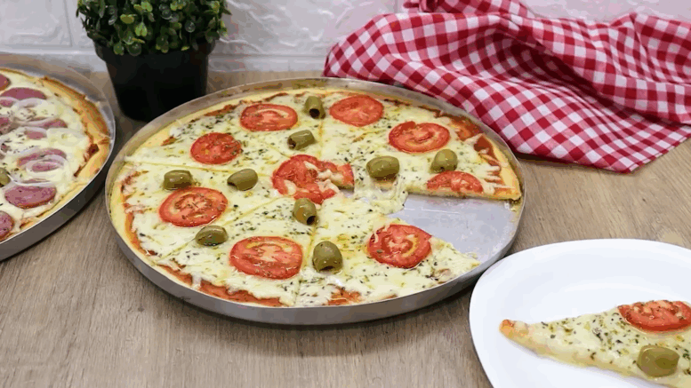 A melhor massa de pizza de liquidificador