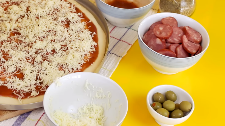 Como se faz um pizza