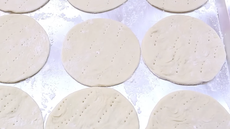 Massa de mini pizza facil